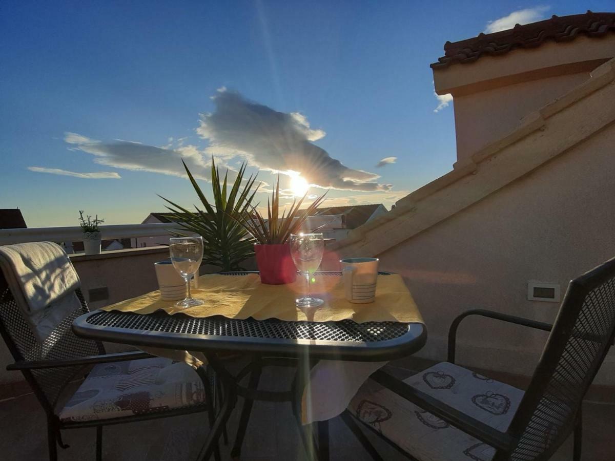 Apartment Place 2 Stay Hvar Town Eksteriør bilde