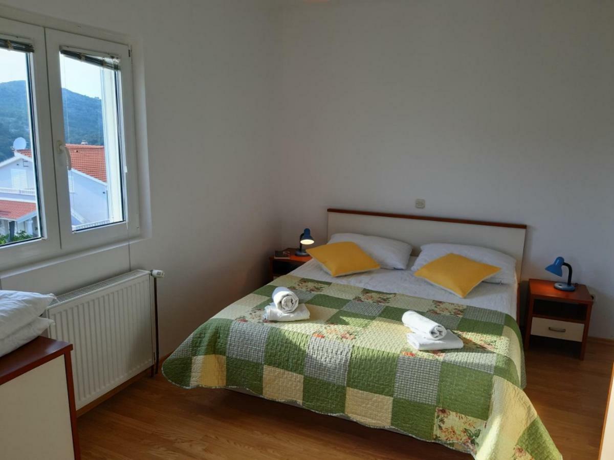 Apartment Place 2 Stay Hvar Town Eksteriør bilde