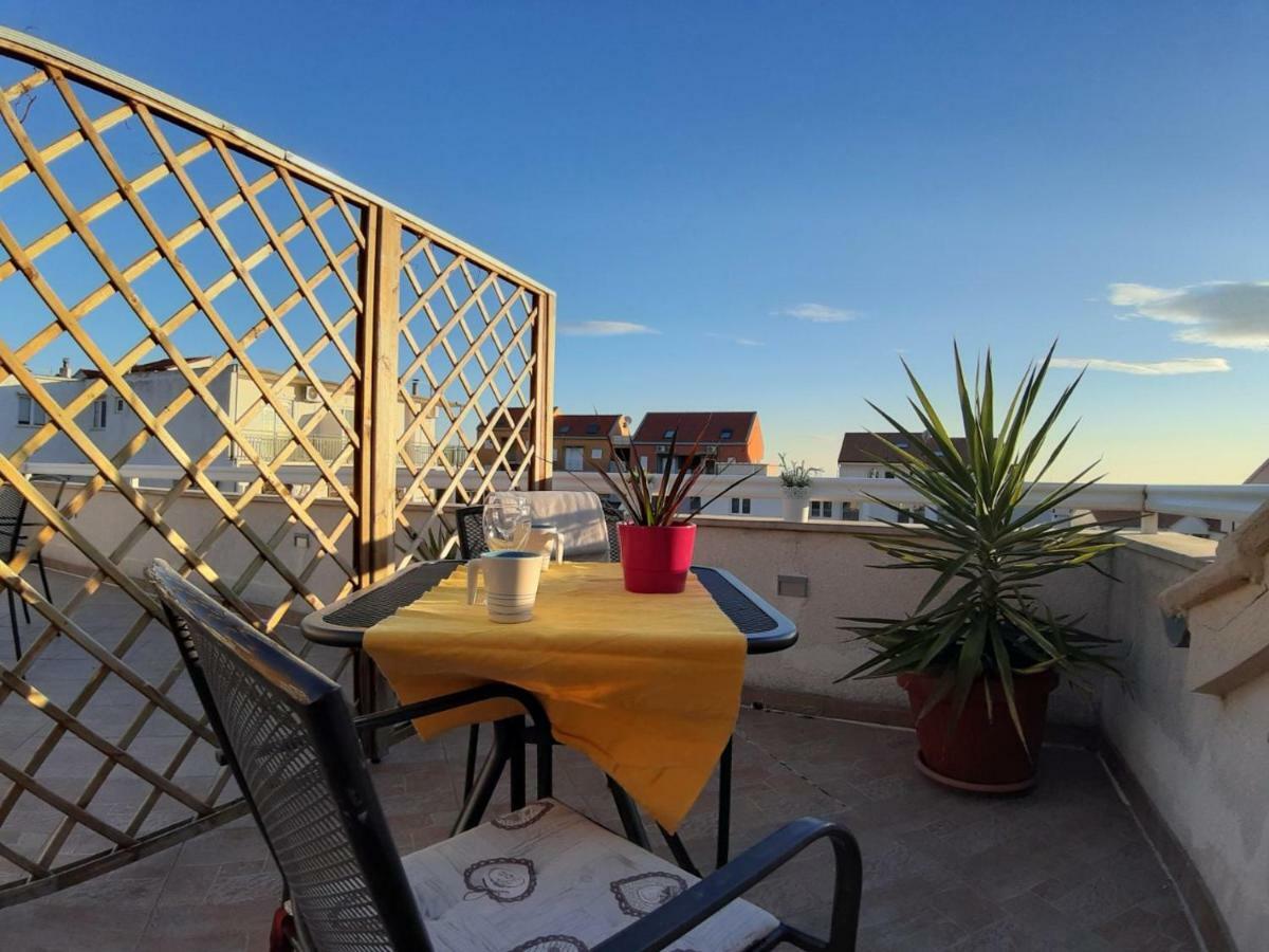 Apartment Place 2 Stay Hvar Town Eksteriør bilde